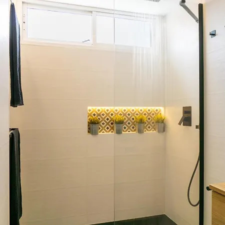 Chalet En Primera Linea De Playa * Malaga